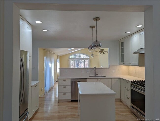 Building Photo - 105 Wentworth Dr