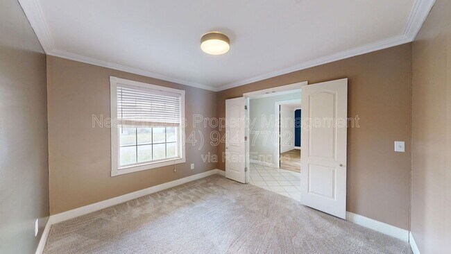 Building Photo - 12947 Tree Wy Ct N