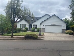 Building Photo - 11896 SE Sovereign Ct