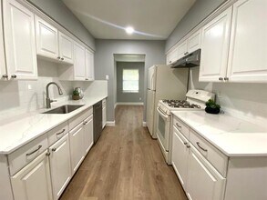 Building Photo - 7404 Walling Ln
