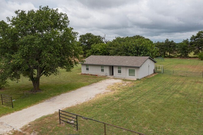 Foto del edificio - 10332 Grabbs Ln