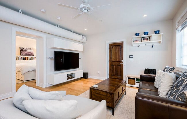 Foto del edificio - 616 D St SE