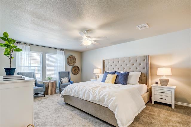 Foto del edificio - 1728 Laurel Ln