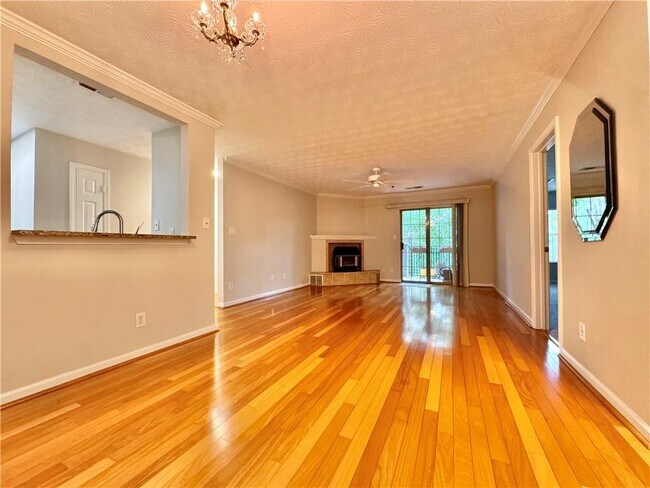 Foto del edificio - 970 Sidney Marcus Blvd NE