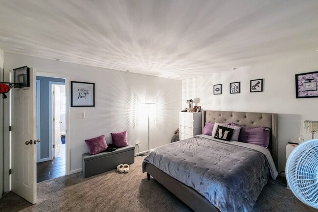 Building Photo - 4911 Spencer Ave