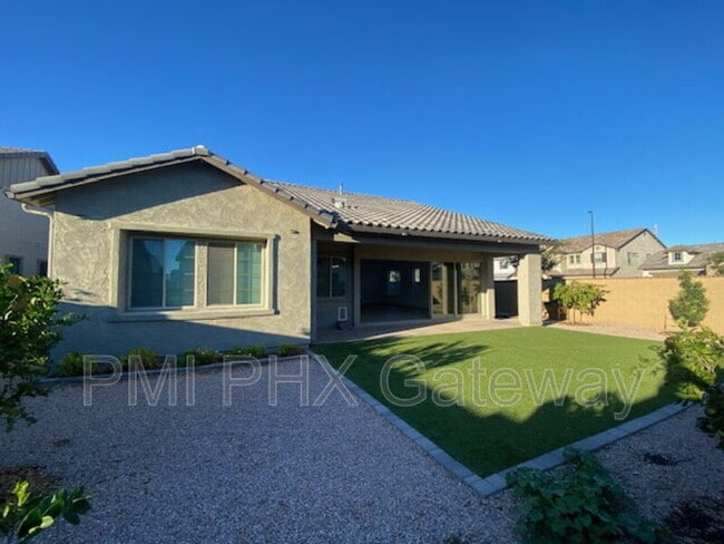 Foto del edificio - 2353 E Athena Ave