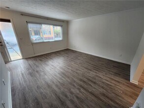 Building Photo - 120 Biscayne Dr NW