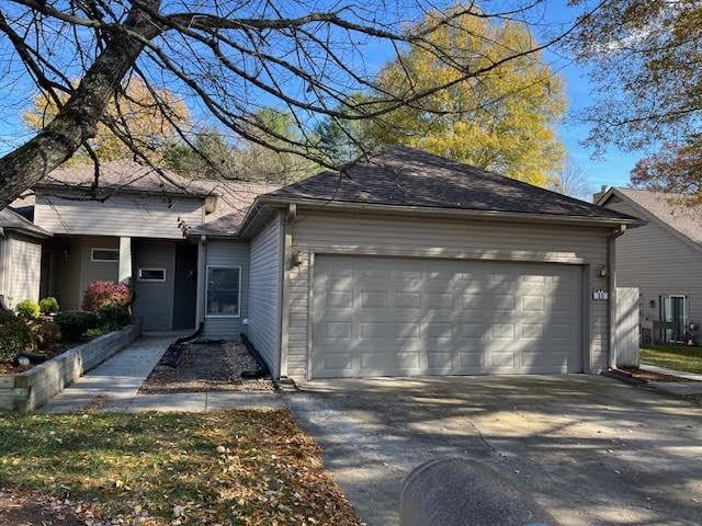 Primary Photo - 10 Tisha Ln