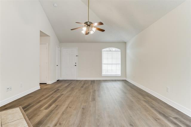 Foto del edificio - 7850 Excaliber Rd