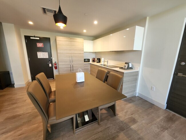 Foto del edificio - 777 N Ocean Dr