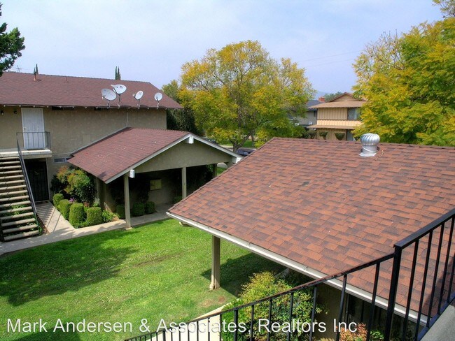 Foto del edificio - 1960-1966 Evergreen St