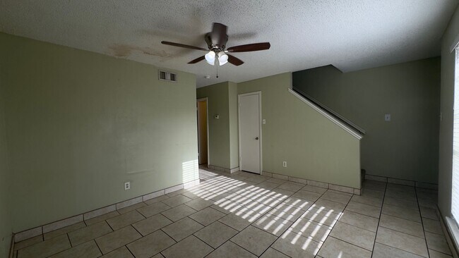 Foto del edificio - 7225 Owen Ct
