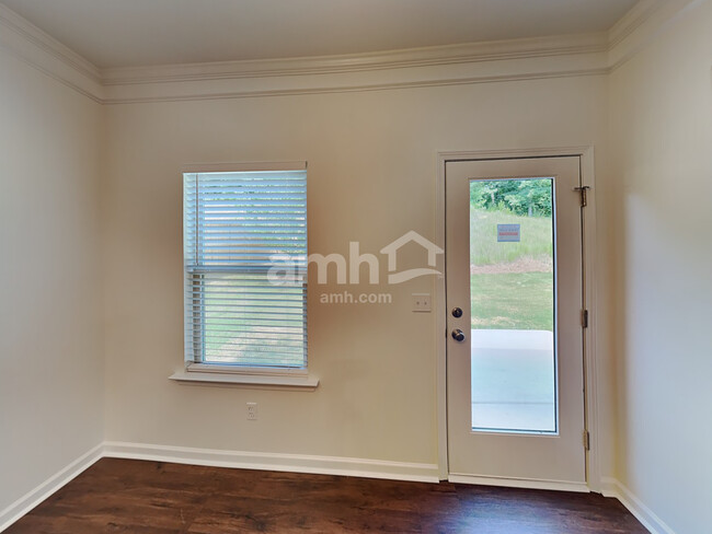 Foto del edificio - 5434 Burrus Ln SW