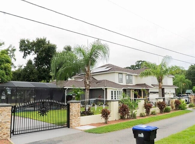 Vista lateral - 1304 Ocoee Apopka Rd