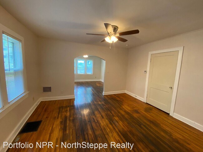Building Photo - 1 br, 1 bath Apartment - 125 W Blake Ave 1...