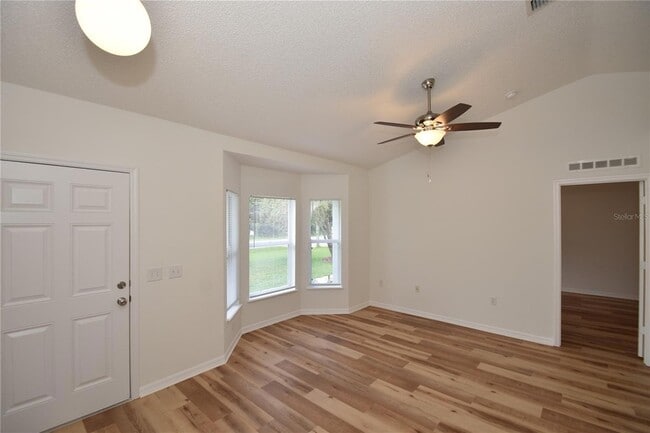 Building Photo - 14 Ryley Ln