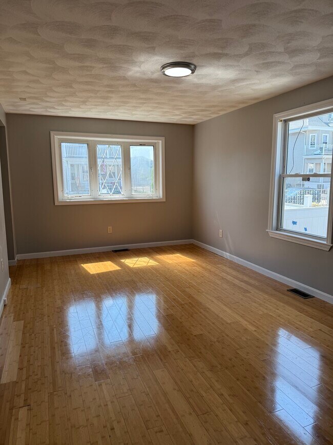 Building Photo - 21 Blakeville St