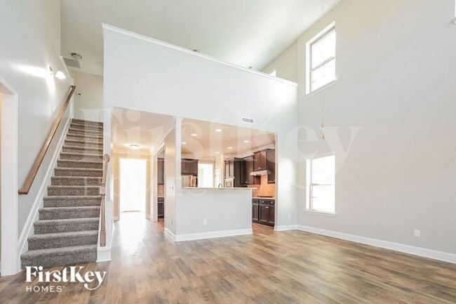 Building Photo - 825 Walton Ct