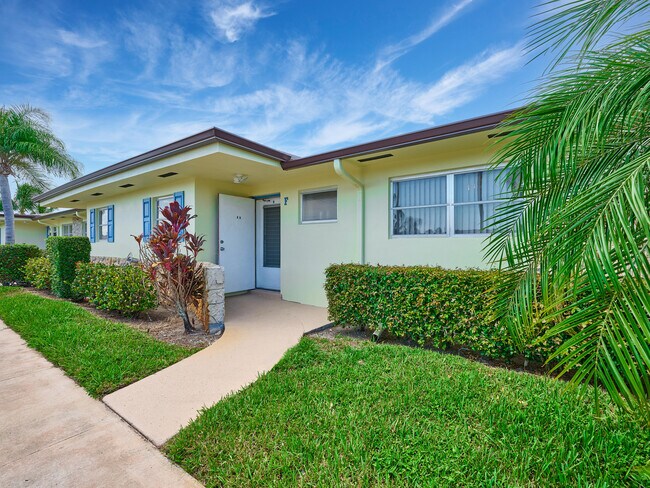 Building Photo - 2804 Crosley Dr E