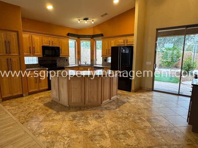 Building Photo - 4965 E Barwick Dr