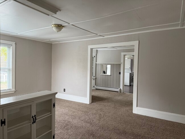 Building Photo - 71 Keeley St