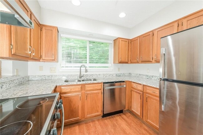 Building Photo - 10450 Summer Creek Dr