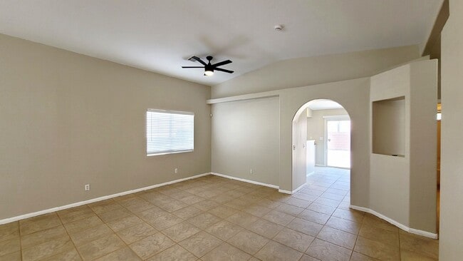 Building Photo - 319 Mulberry Glen Dr
