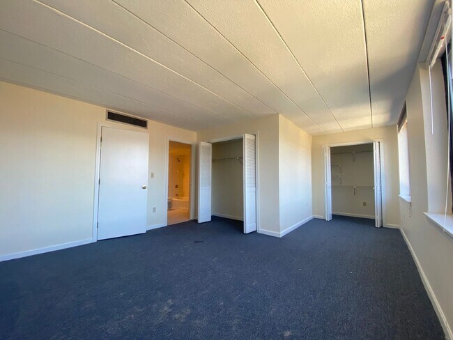 Building Photo - 77 Brainerd Rd