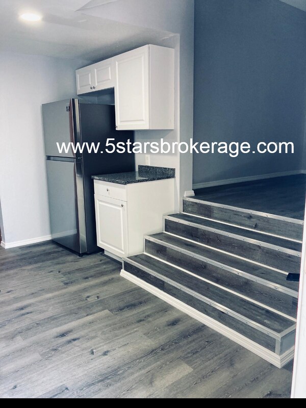 Foto del edificio - 5024 Emerson Ave S