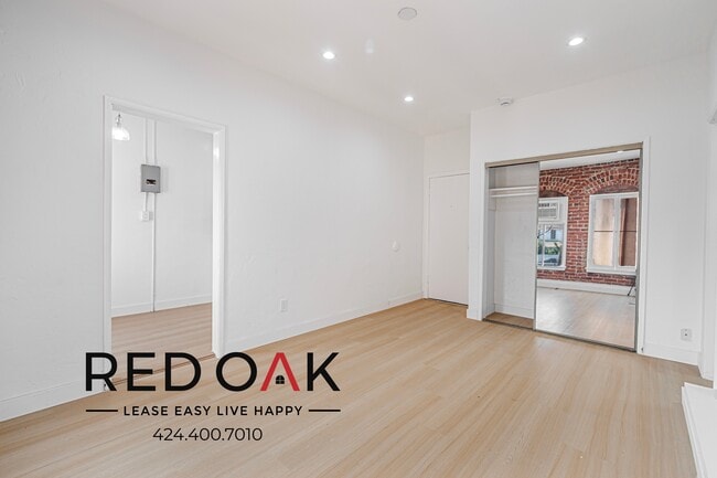 Building Photo - 1405 S Berendo-206