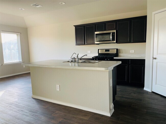 Foto del edificio - 21328 Pne Ml Dr