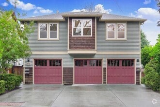 Building Photo - 718 26th Ave S