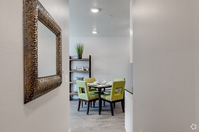 1BR, 1BA - 680SF - The Emerson