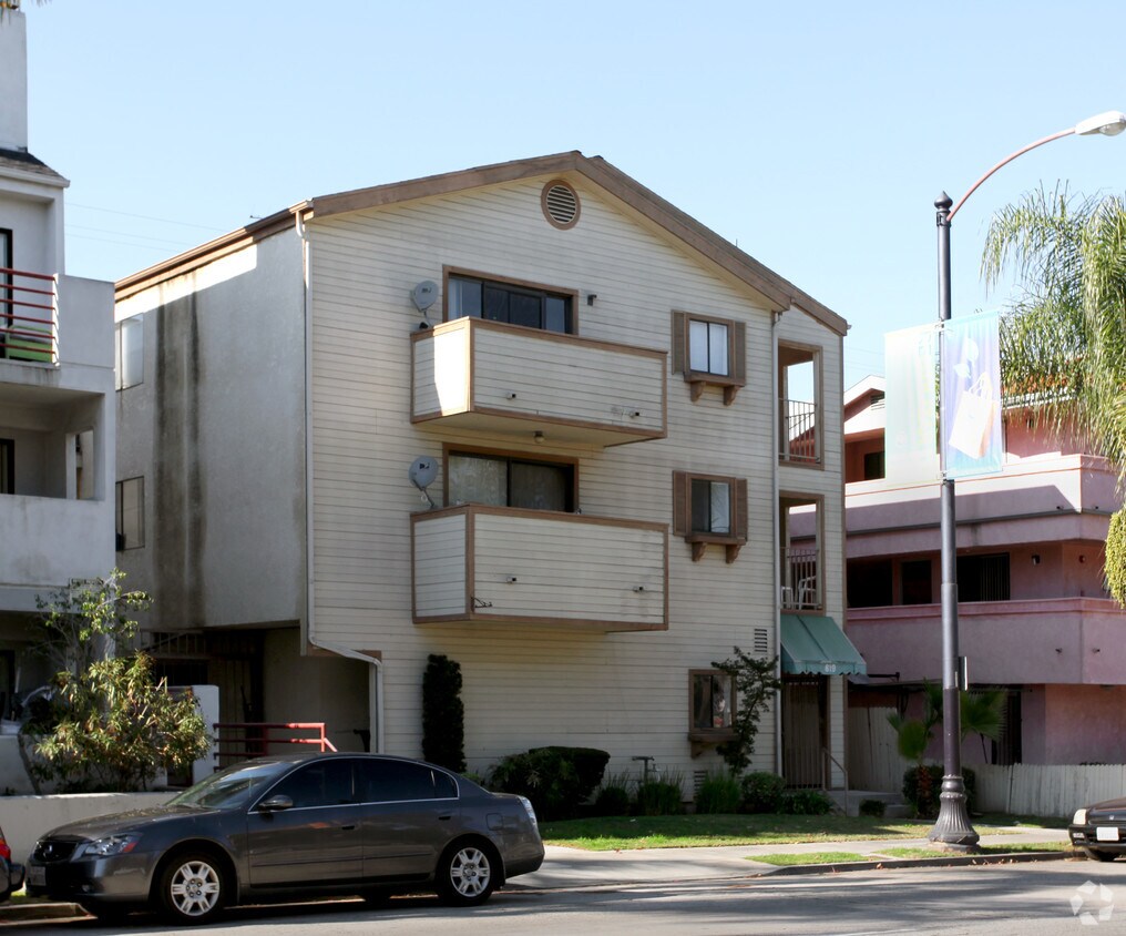 Primary Photo - 819 Redondo Ave