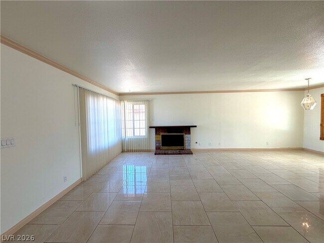 Foto del edificio - 6969 Mountain Moss Dr