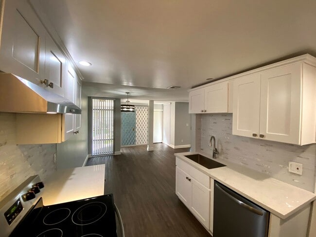 Foto del edificio - Coming Soon: Stylish 2-Bed Apartment with ...