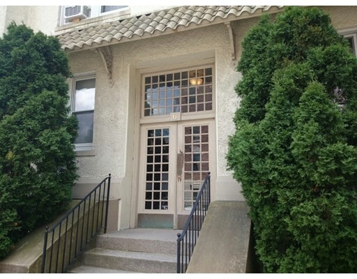 Foto del edificio - 6 Radcliffe Rd