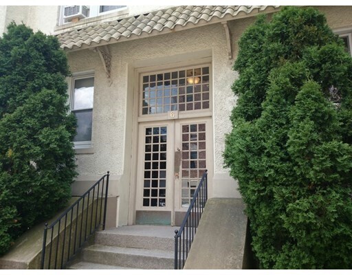 Building Photo - 6 Radcliffe Rd