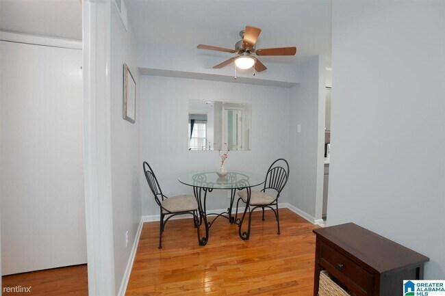 Foto del edificio - 2727 Highland Ave