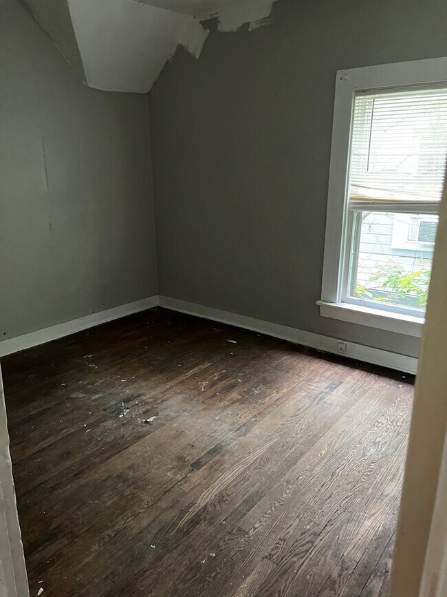 Foto del edificio - 807 Hawley Ave