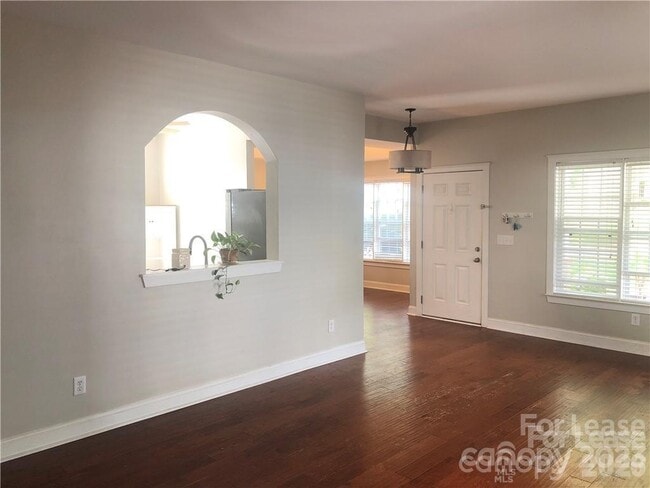 Foto del edificio - 13830 Hastings Farm Rd