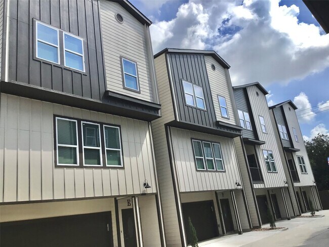 Foto del edificio - 2109 Marnel Rd