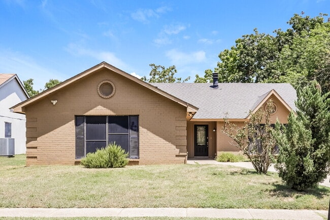 Building Photo - 6707 Greenspring Dr
