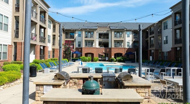 Foto del edificio - 10624 Parrish St