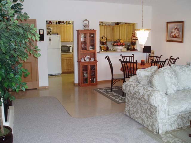 Foto del edificio - 8514 Forestview Ln N