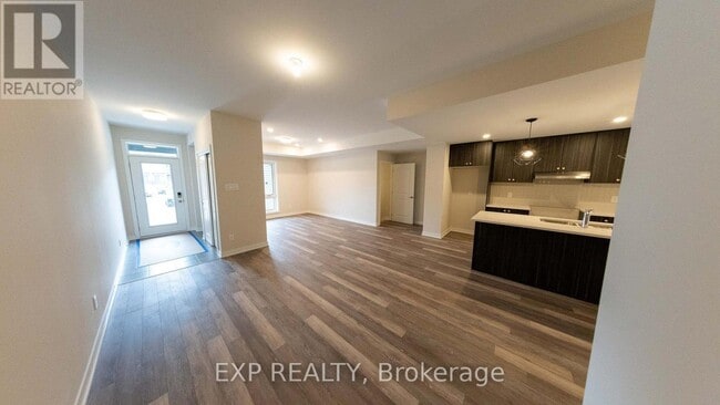 Building Photo - 206 Lillian Freiman Private