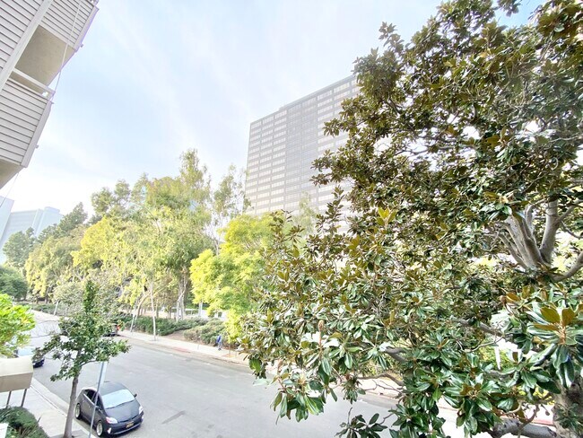Building Photo - 1255 Midvale Ave