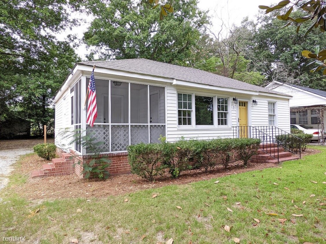 Primary Photo - 3 br, 1 bath House - 25 Carmel Drive