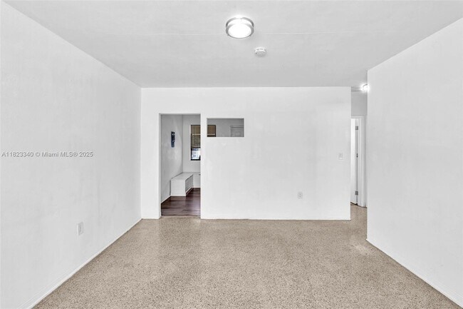 Foto del edificio - 5802 NE 3rd Ave