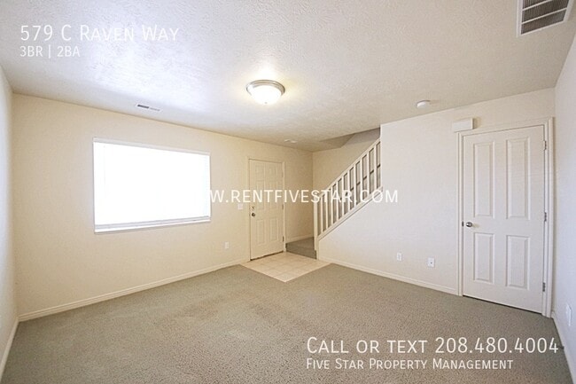 Building Photo - 579 Raven Way